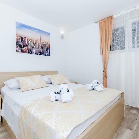 Apartments West Coast Split Exterior foto